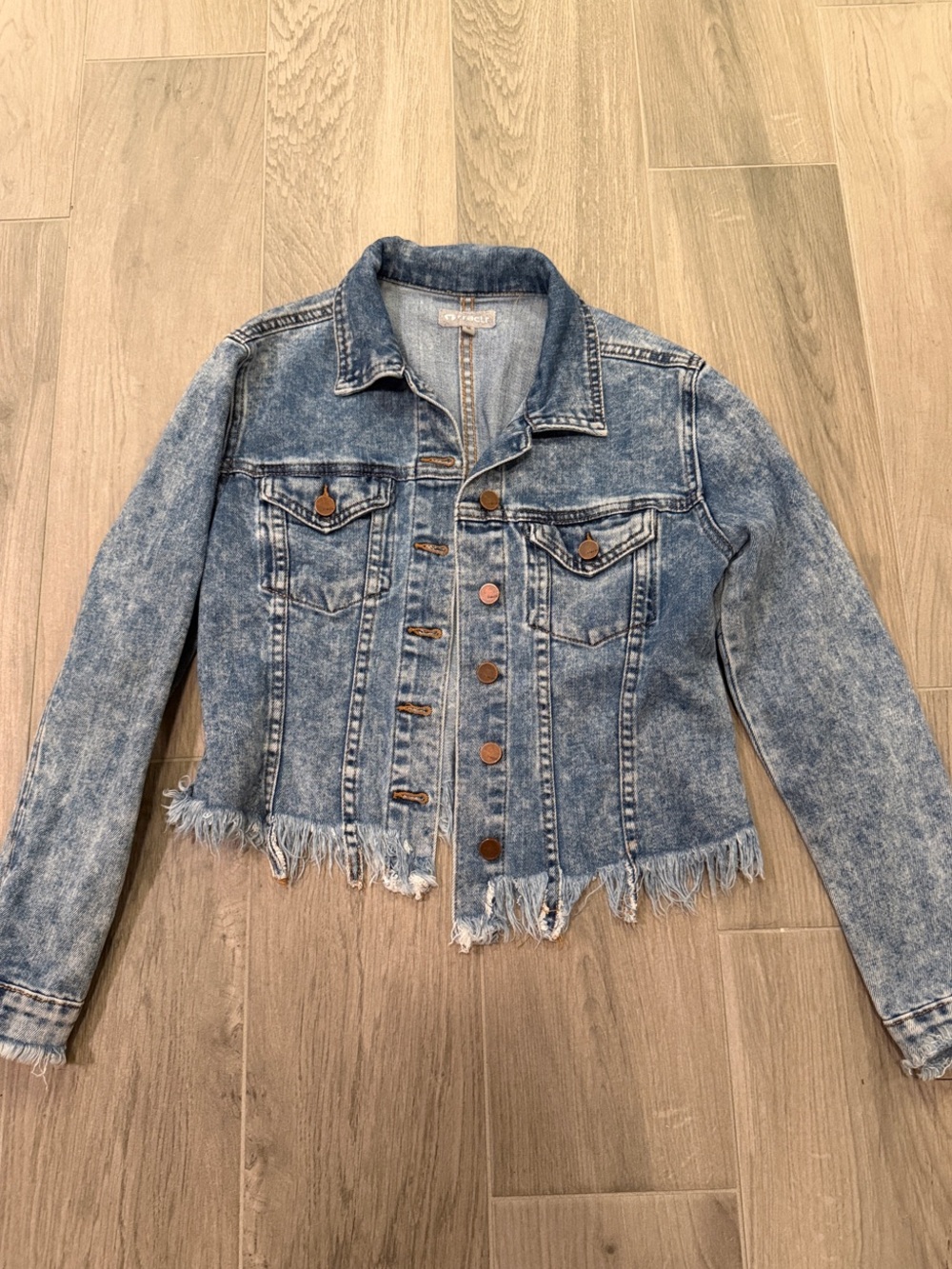 Tractr Girls Frayed Hem Acid Wash Denim Jacket - Light Blue Size M